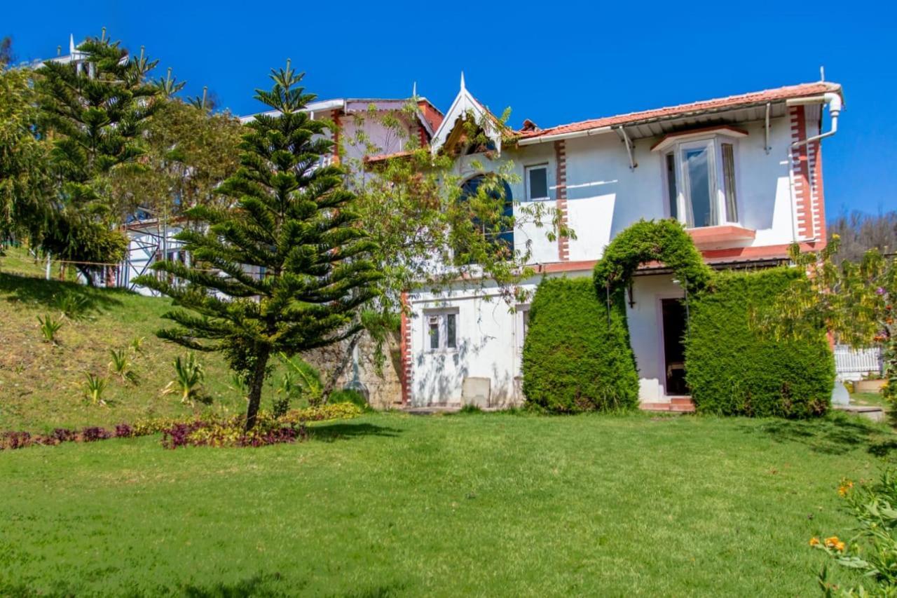 Pine View Stay Ooty Exteriör bild